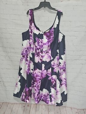 Floral Scoop Neck A-Line Dress in Purple